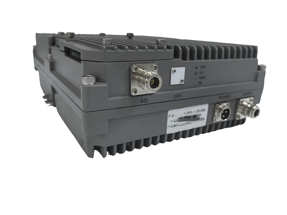  平罗三频手机信号接收器2000㎡